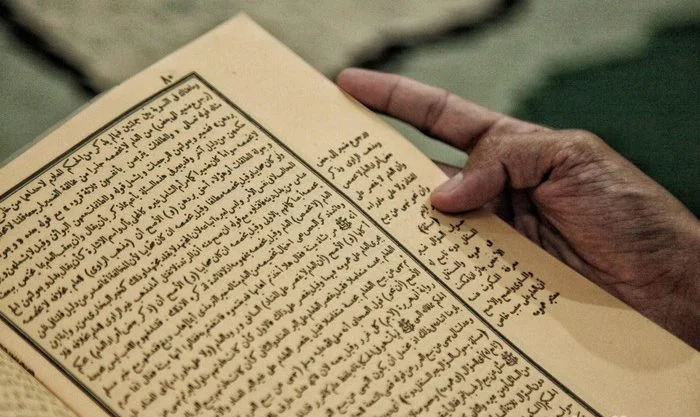 “Nahwu”Mengantarmu Untuk Ikhlas